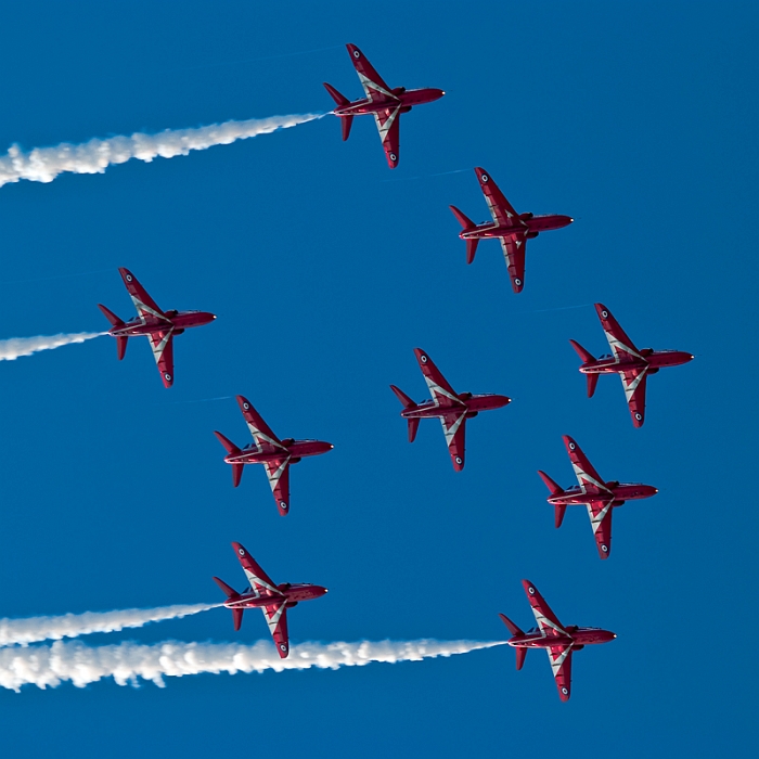 113_Radom_Air Show_Red Arrows na British Aerospace Hawk T1.jpg